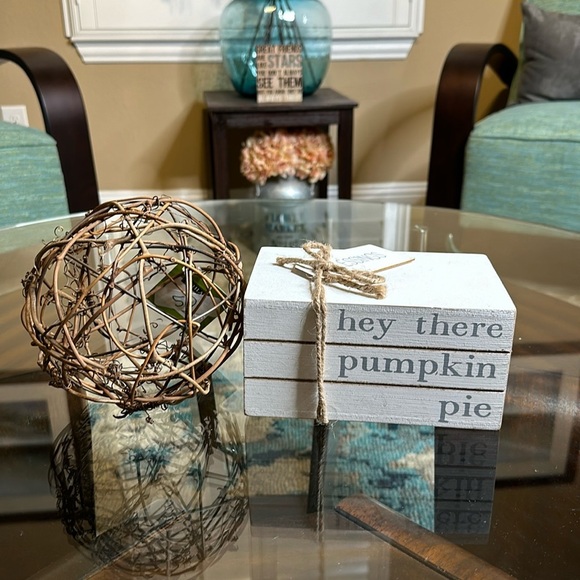 Home decor box is approximately 7”x 3.5” - Picture 1 of 4